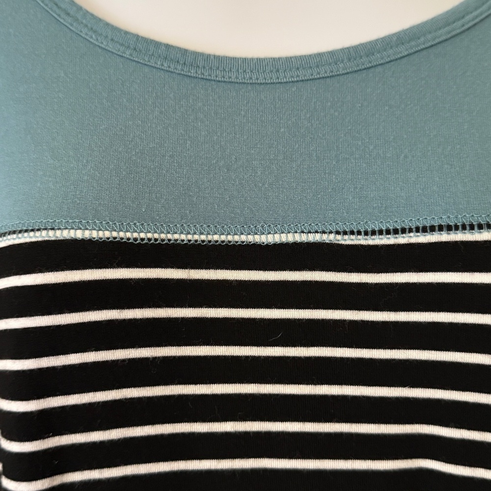 Maurice's 3/4 sleeve top size Large - Picture 3 of 8